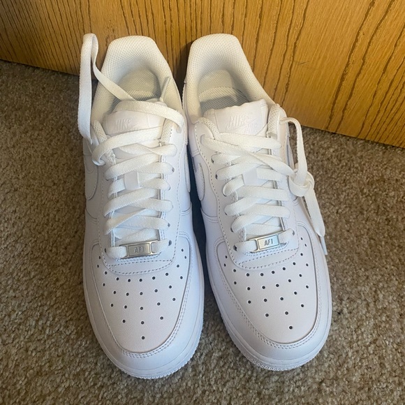 Nike Air Force one shoes - Picture 5 of 10